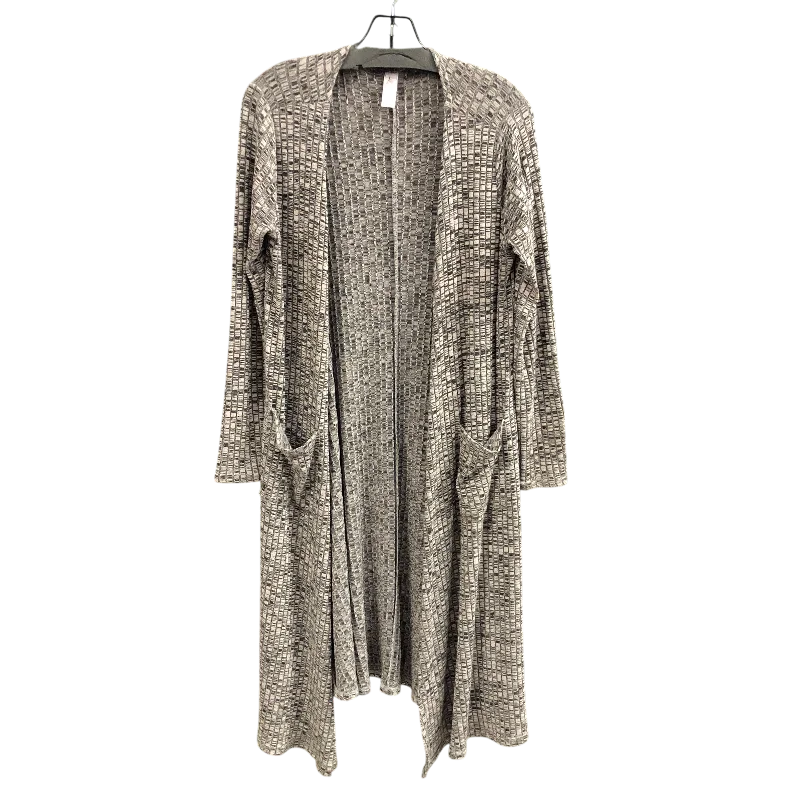 Women's Serbian Wool SweatersCardigan By Cmc In Grey, Size: L