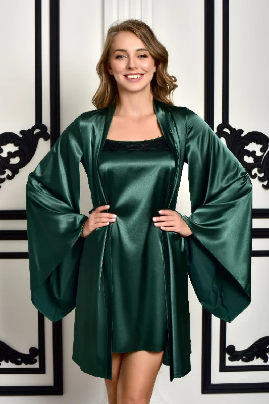 women's pajamas in a cozy, plush fabricNightgown & robe set Emerald green satin