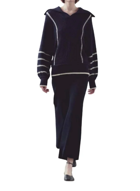 Women's Jodhpurs with Flared LegKnitted Pant In Navy