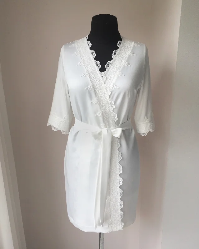 women's pajamas with a charming, vintage aestheticBridal nightgown and robe set Ivory